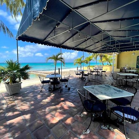 Osprey Beach Hotel Cockburn Town Buitenkant foto