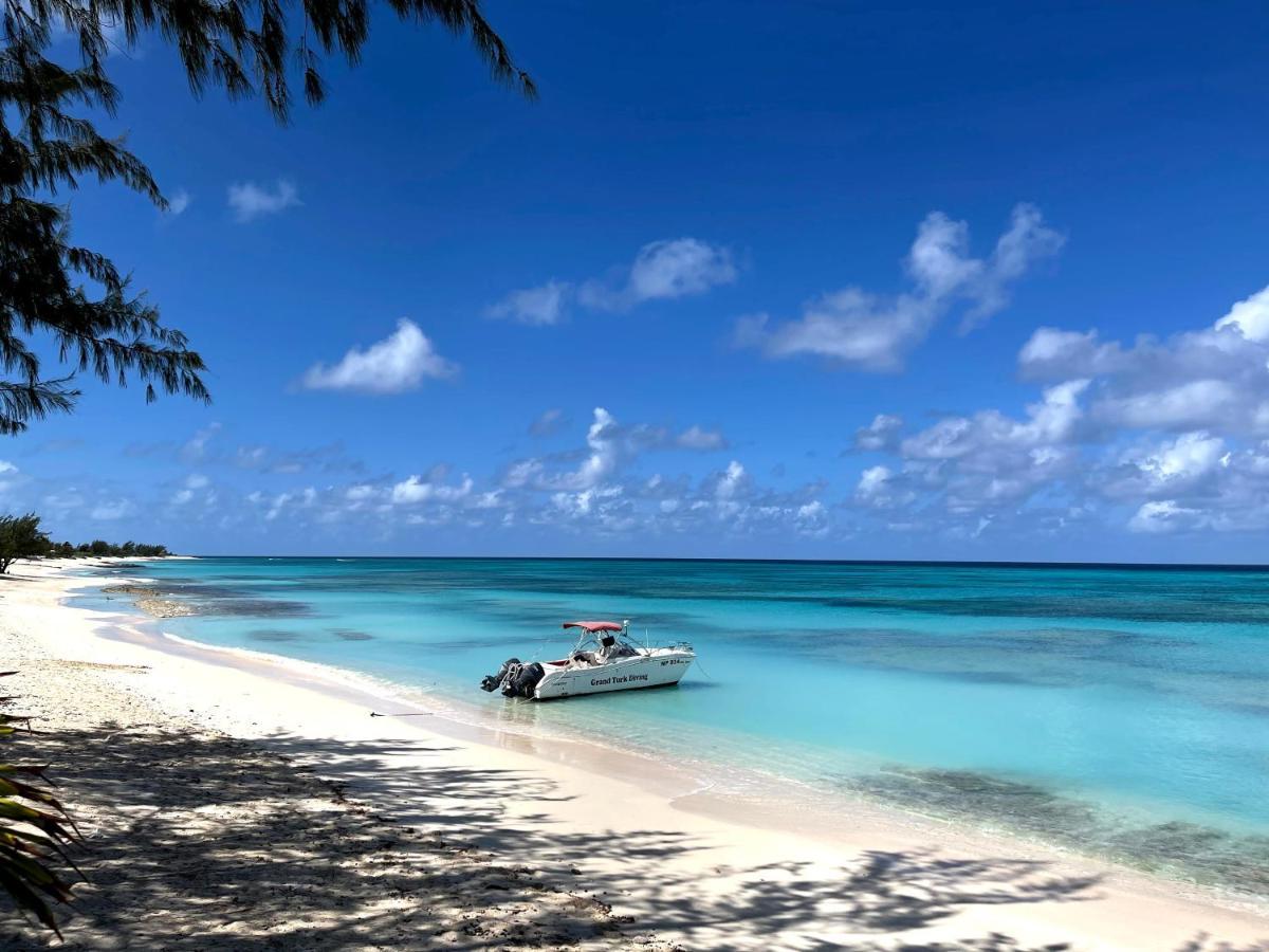 Osprey Beach Hotel Cockburn Town Buitenkant foto